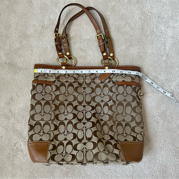 Coach Signature Vintage Tote Bag - Picture 8 of 14